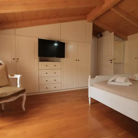 Holiday home Elieta Corfu Town Family House 2