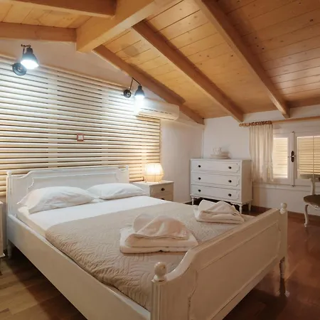 Elieta Corfu Town Family House 2 Holiday home